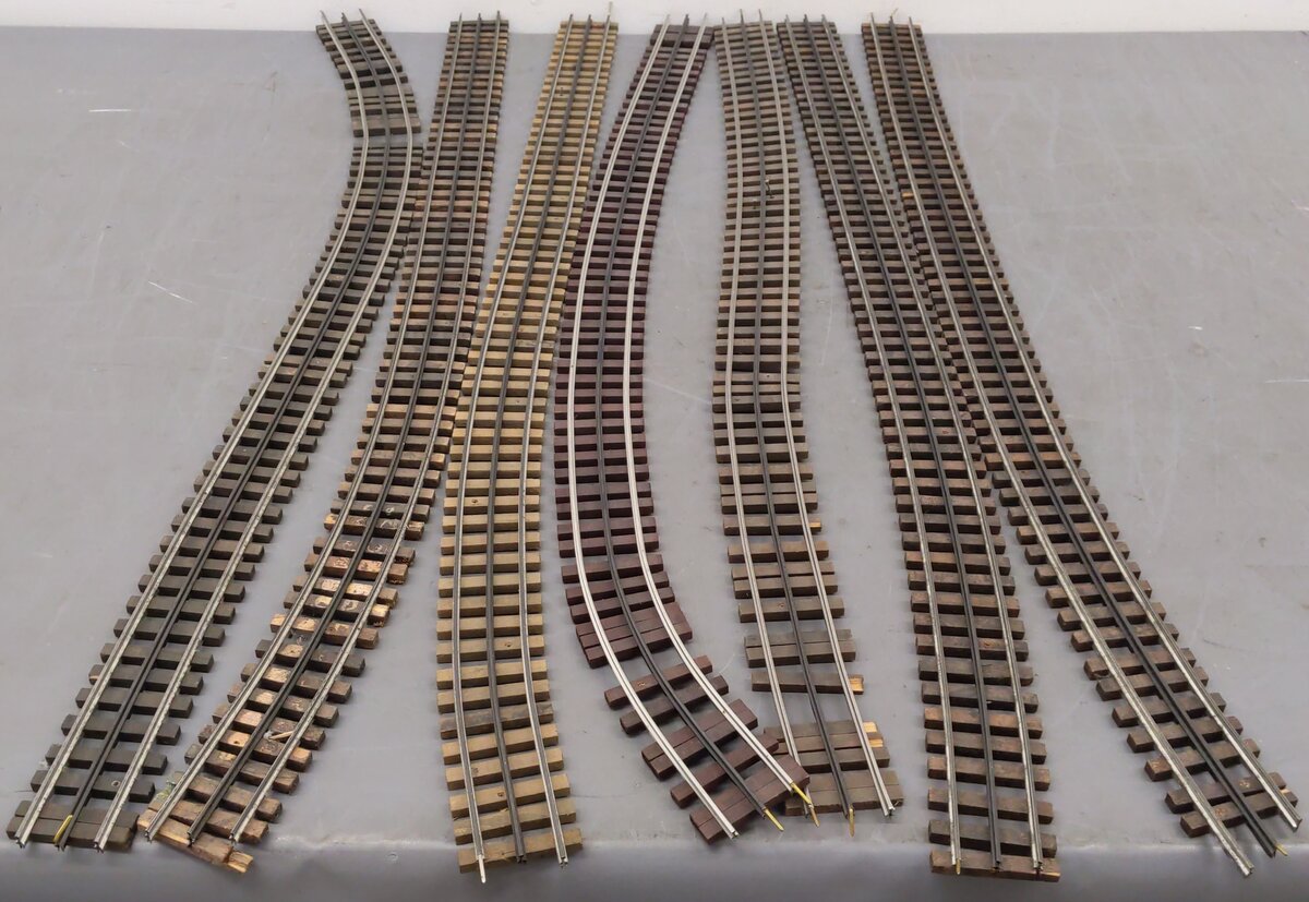 Assorted O Gauge Curved Track Sections [7]