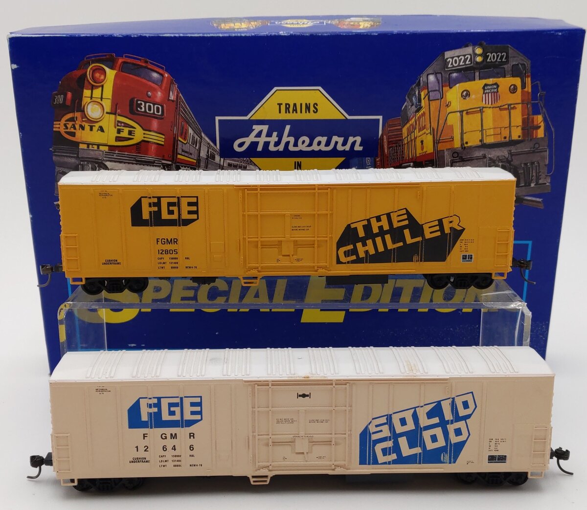 Athearn 2304 HO FGE 57' Reefer Cars -Assembled (Set of 2) EX/Box