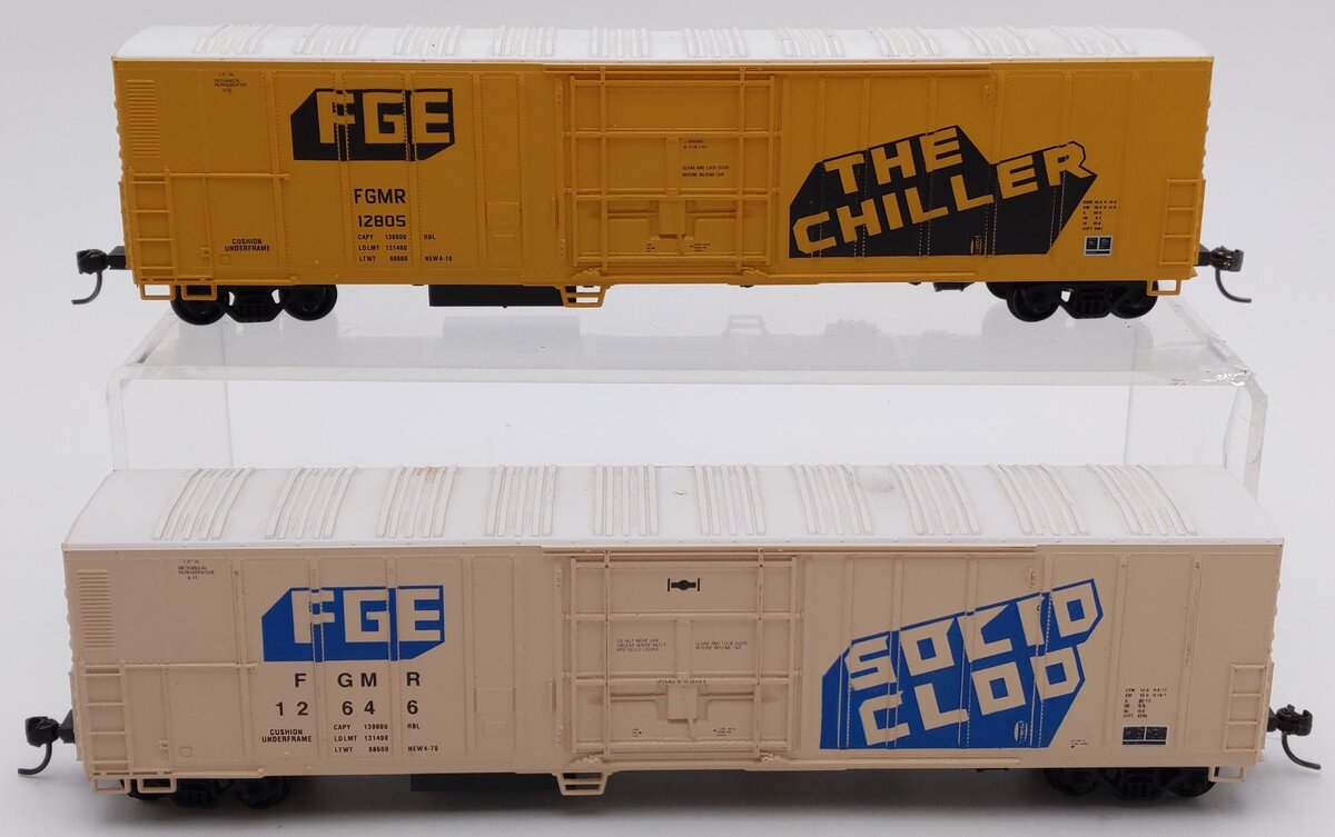 Athearn 2304 HO FGE 57' Reefer Cars -Assembled (Set of 2) EX/Box