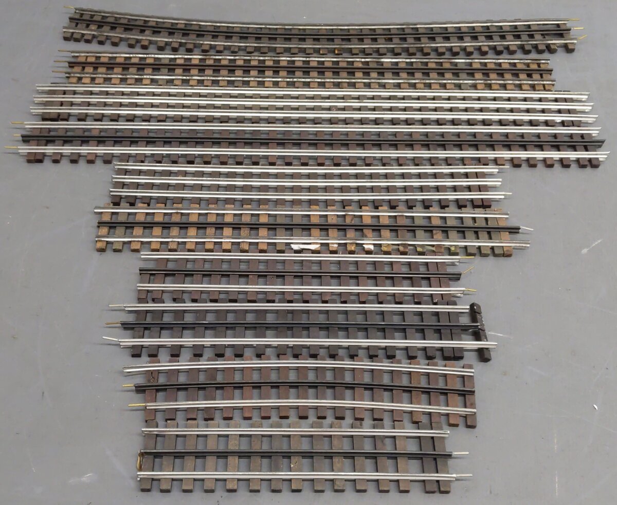 Assorted O Gauge Straight Track Sections [10]
