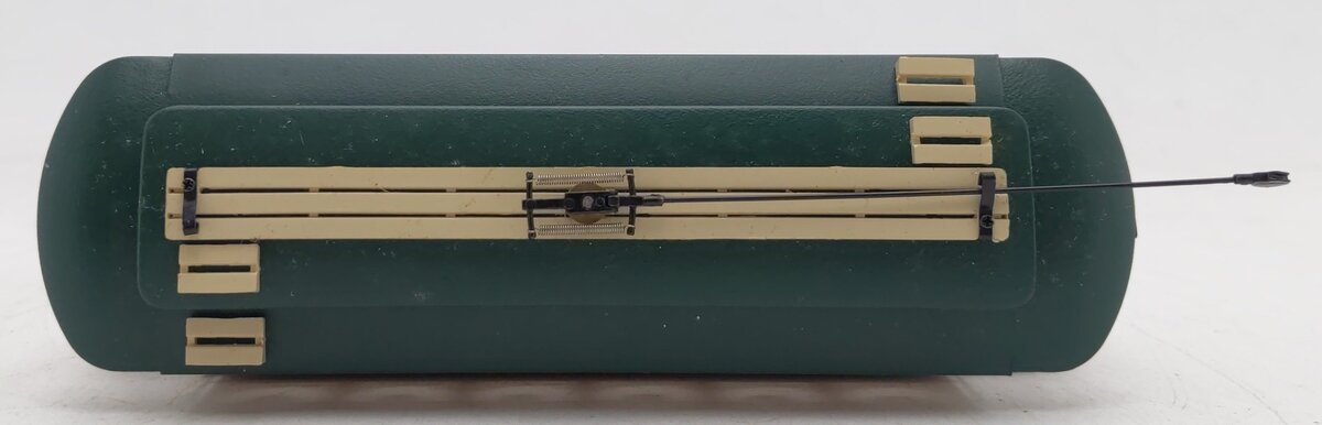 Bachmann Spectrum 25127 On30 Scale Closed Christmas Street Car EX