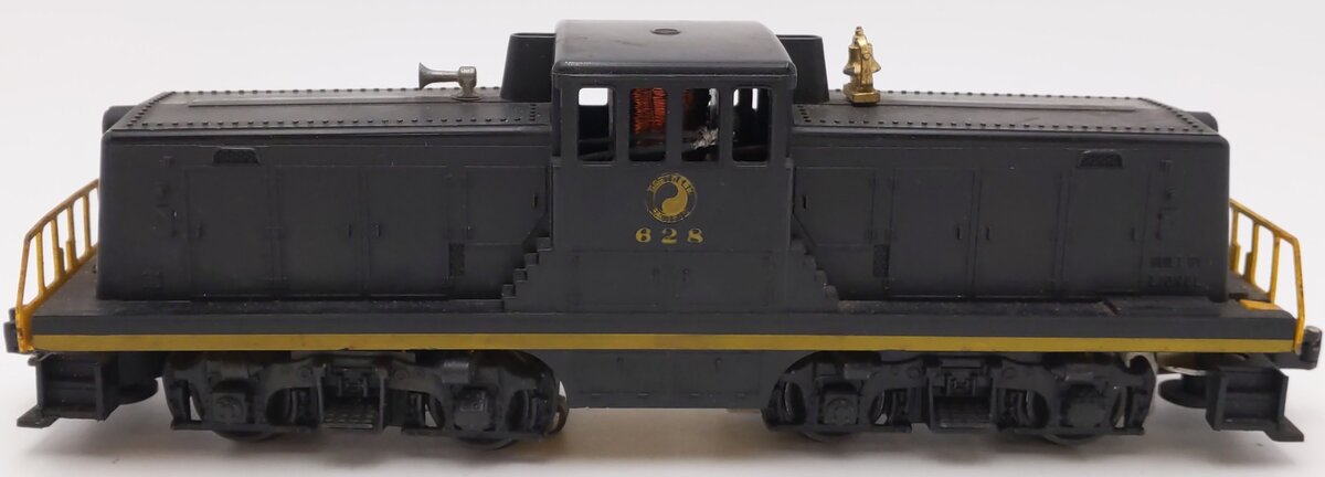 Lionel 628 VIntage O Northern Pacific 44 Ton Diesel Locomotive VG