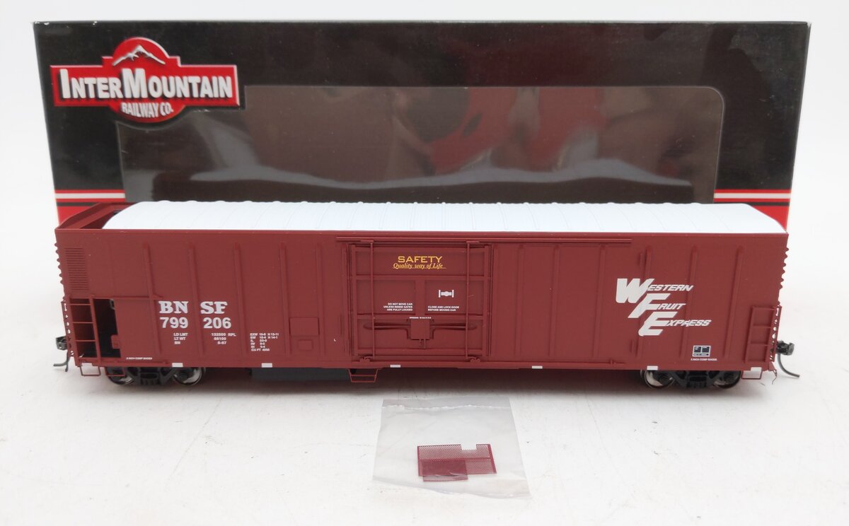 InterMountain 48811-01 HO Burlington Northern Santa Fe Refrigerator Car #799206 LN/Box