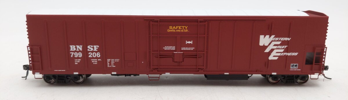 InterMountain 48811-01 HO Burlington Northern Santa Fe Refrigerator Car #799206 LN/Box