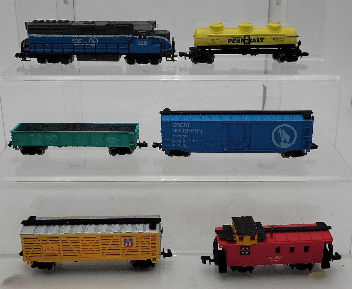 Bachmann 4026 N Santa Fe GP-40 Diesel 5 Car Set EX/Box