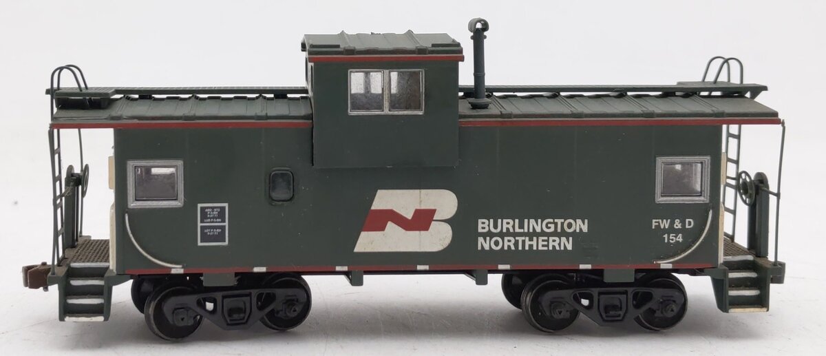 Atlas 1928 HO Scale Burlington Northern Extended Vision Caboose #154 EX