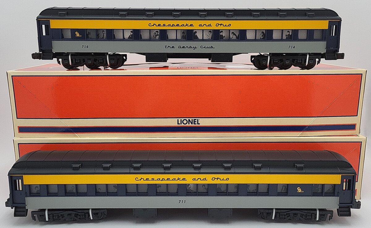 Lionel 6-29010 O Gauge Chesapeake and Ohio Heavyweight Passenger Car (Set of 2) LN/Box