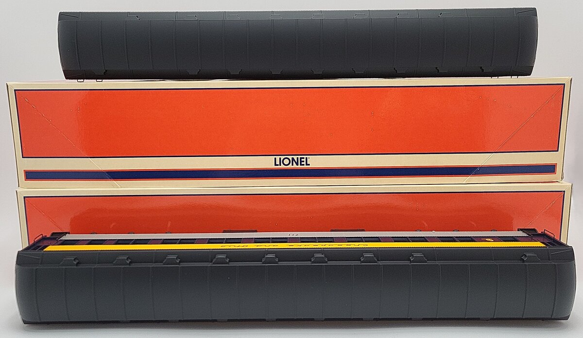 Lionel 6-29010 O Gauge Chesapeake and Ohio Heavyweight Passenger Car (Set of 2) LN/Box