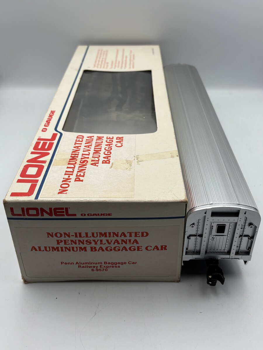 Lionel 6-9570 O Gauge Pennsylvania Railway Express Aluminum Baggage Car EX/Box