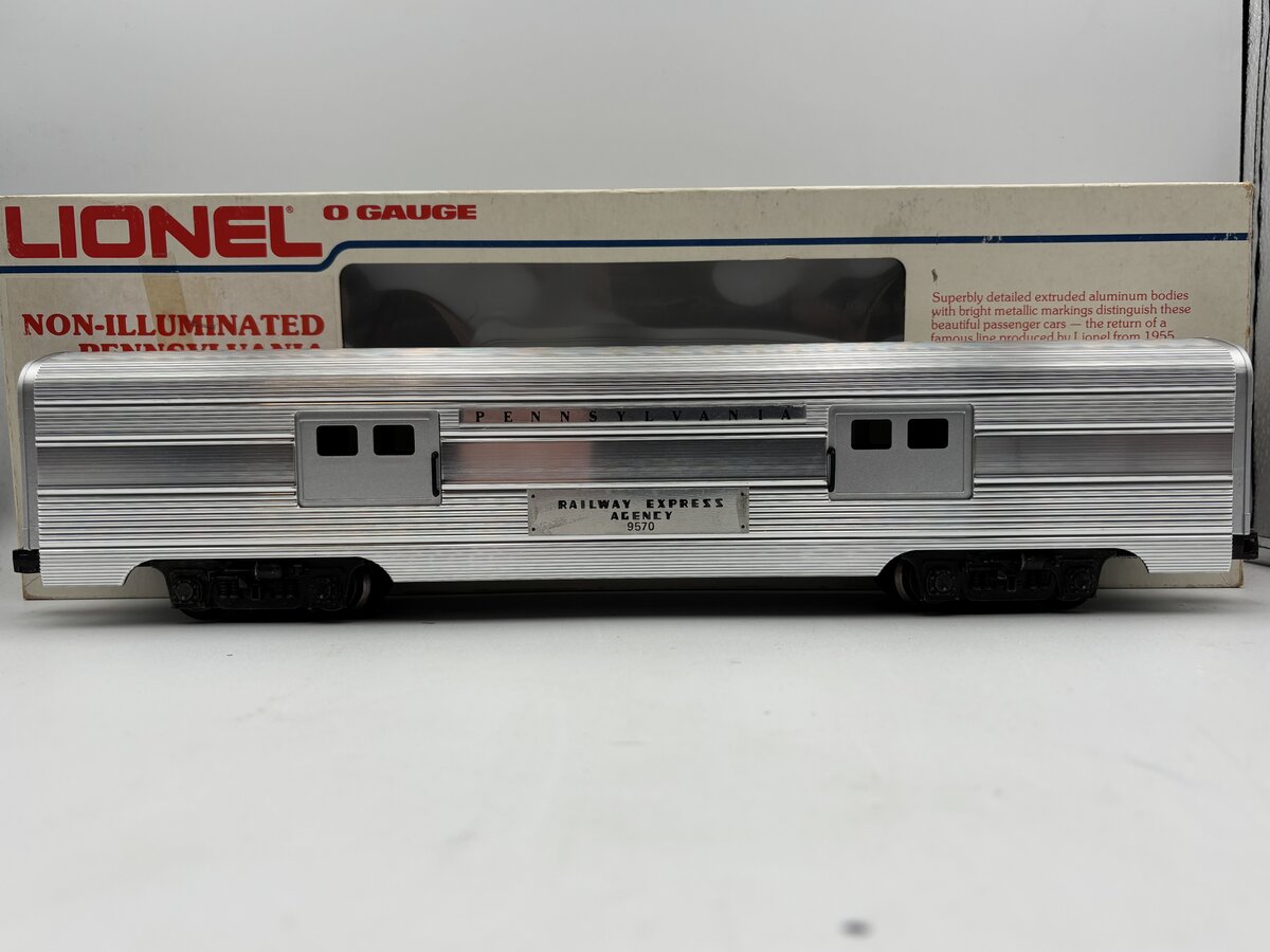 Lionel 6-9570 O Gauge Pennsylvania Railway Express Aluminum Baggage Car EX/Box