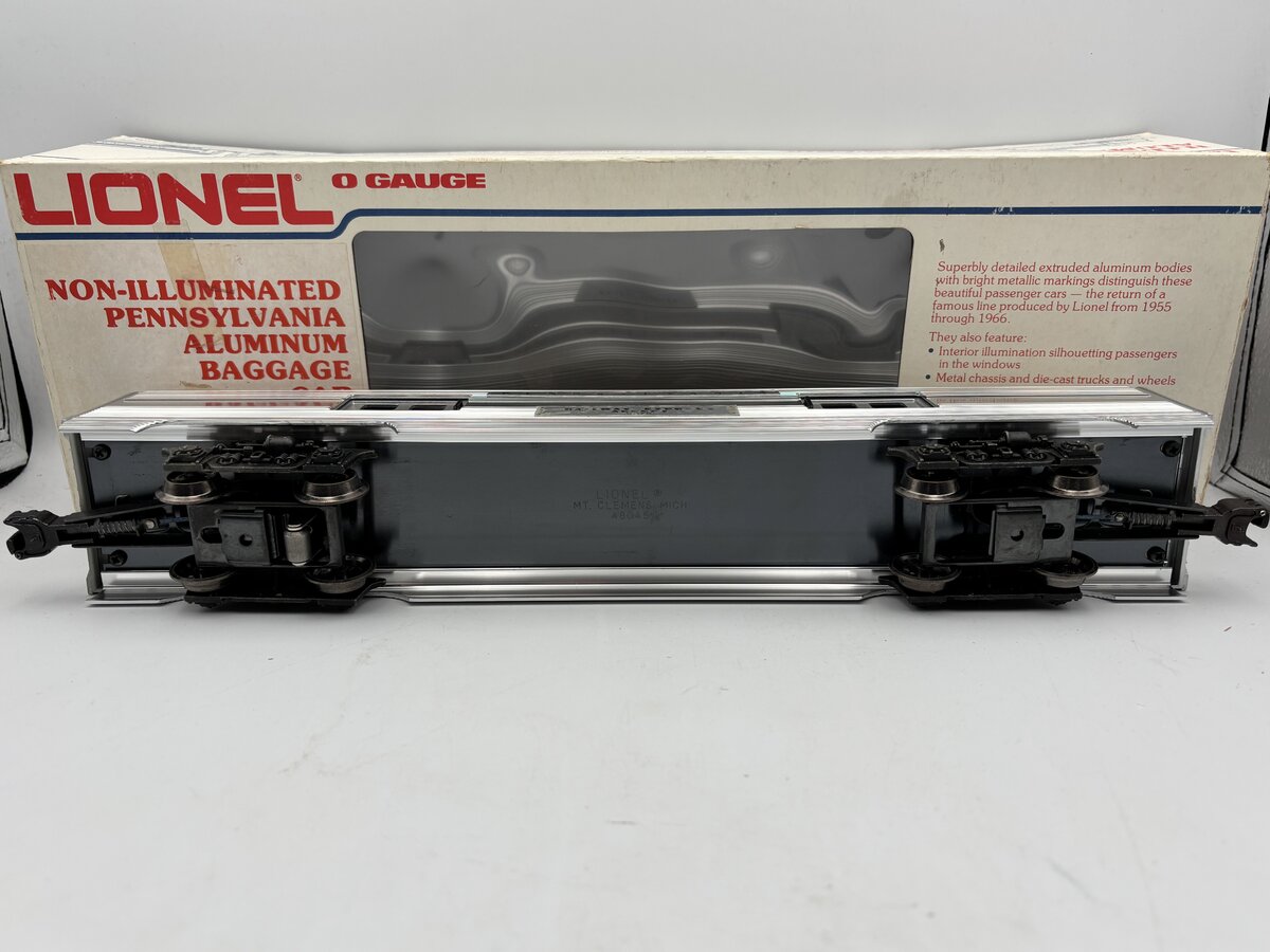 Lionel 6-9570 O Gauge Pennsylvania Railway Express Aluminum Baggage Car EX/Box