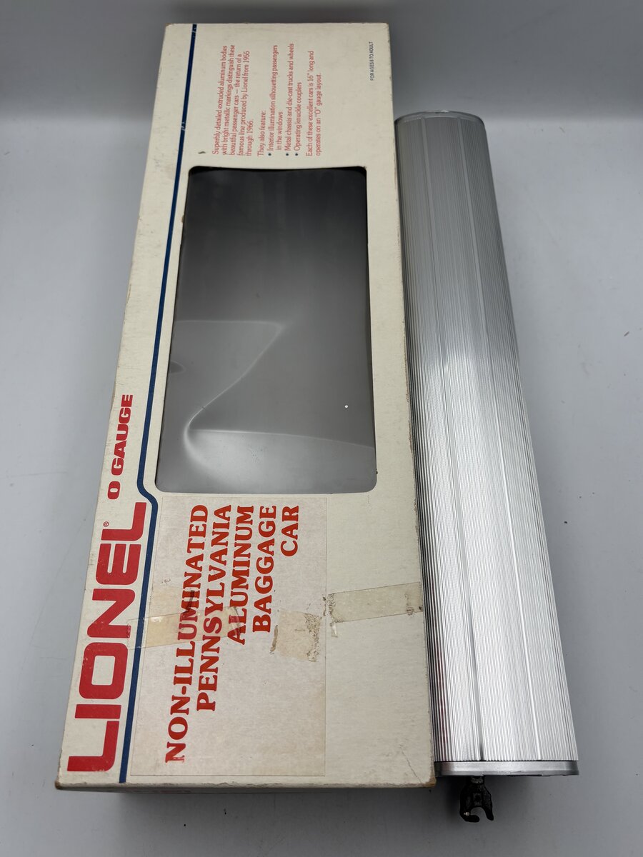 Lionel 6-9570 O Gauge Pennsylvania Railway Express Aluminum Baggage Car EX/Box