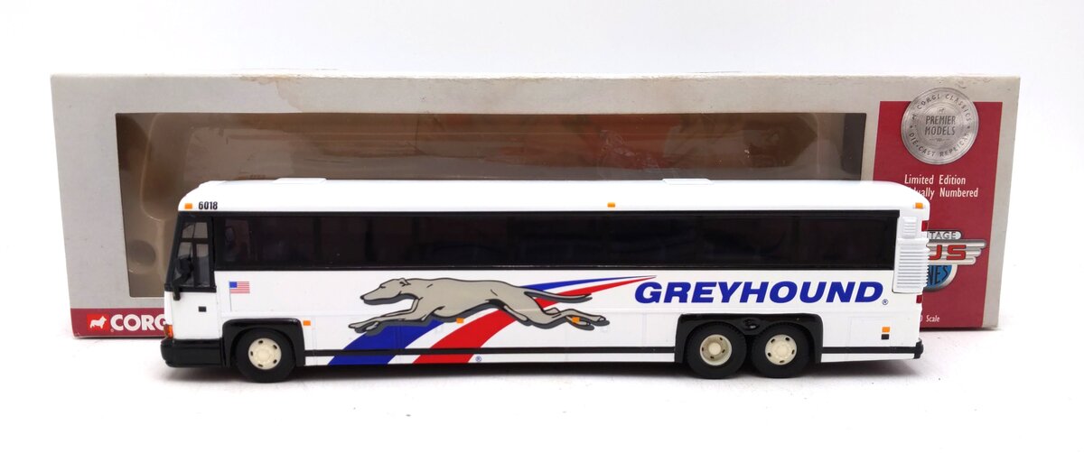 Corgi US53404 1:50 Die-cast Greyhound Bus LN/Box