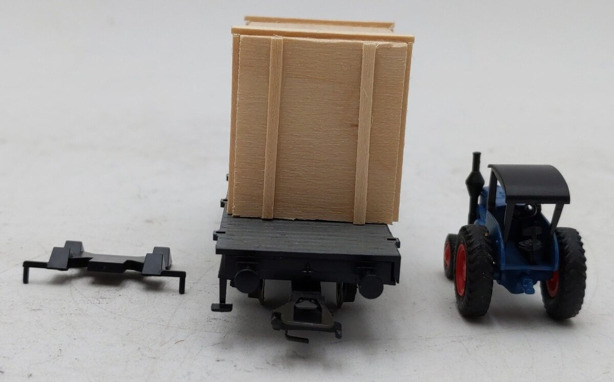 Marklin 46843 Flatcar w/Tractor EX/Box
