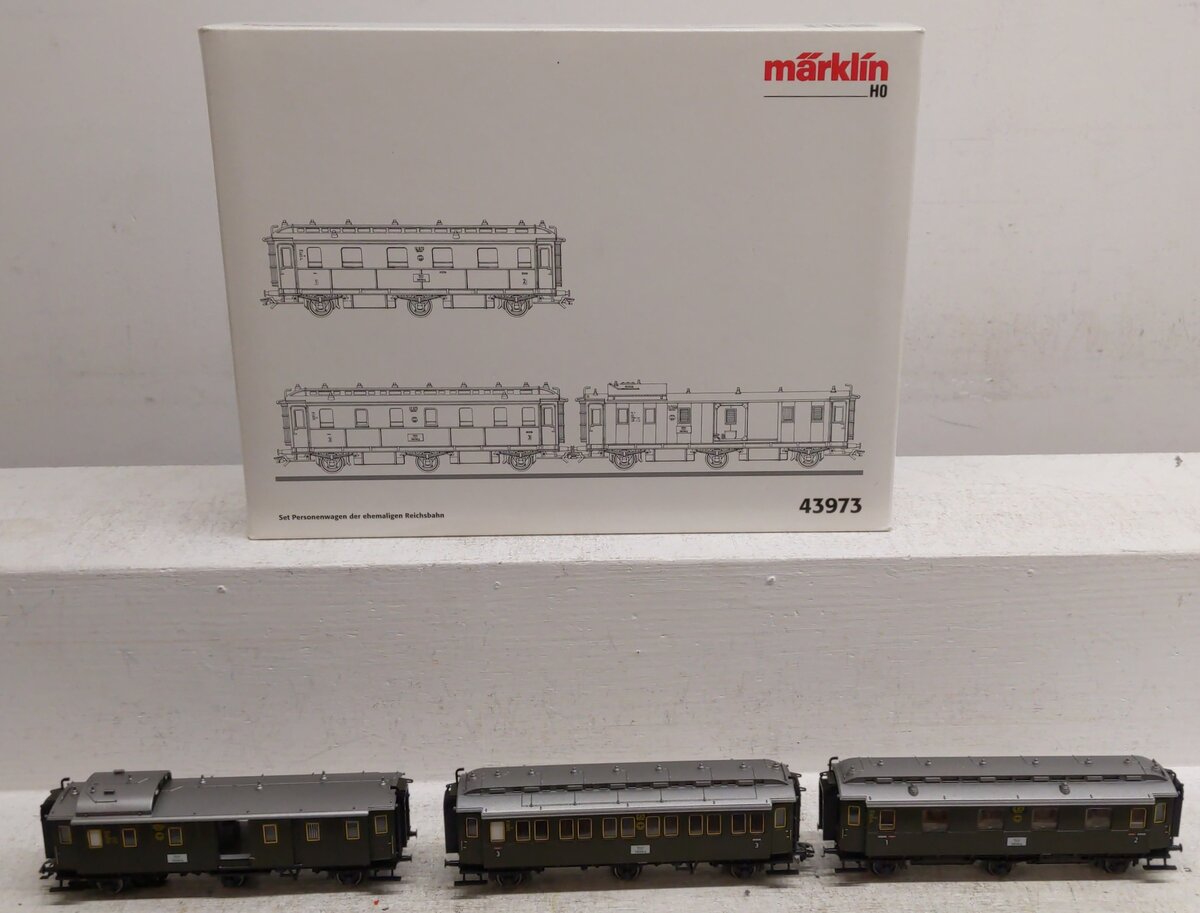 Marklin 43973 German State RR 3-Car Passenger Set VG/Box