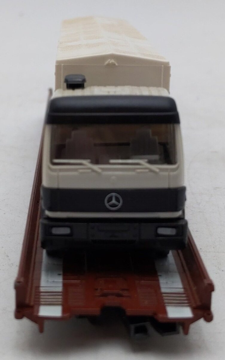 Marklin 4742 Flatcar w/Bauknecht Tractor Trailer VG/Box