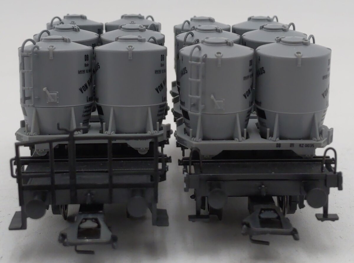 Marklin 48945 HO 2 Flatcars w/Zu Haus Cement Barrels EX/Box
