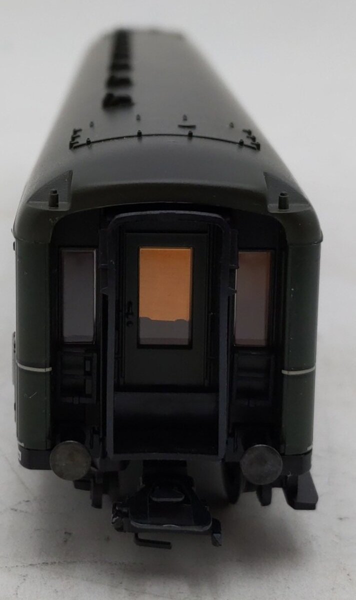 Marklin 43231 HO Scale DR Express Train Passenger Car VG/Box