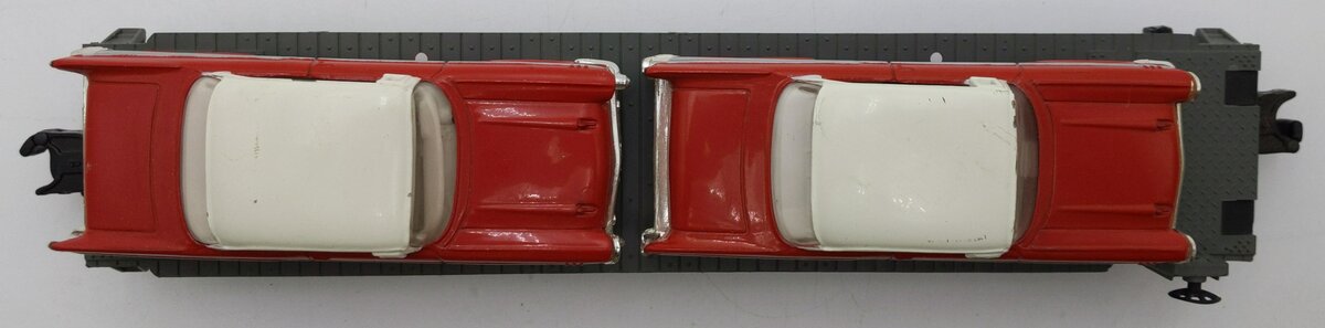MTH 30-7610 O Gauge MTH Lines Flat Car with 2 Red Ertl '57 Chevys EX/Box