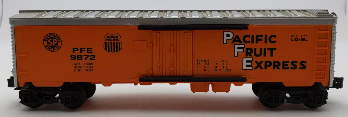 Lionel 6-9872 O Gauge Pacific Fruit Express Billboard Reefer Car LN/Box
