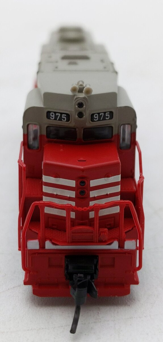 Atlas 47502 N Scale Burlington GP-30 Diesel Engine #975 EX/Box