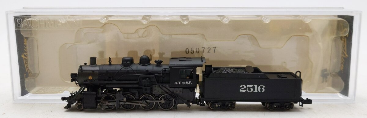 Spectrum 81171 N Santa Fe 2-8-0 Steam Locomotive and Tender #2516 LN/Box