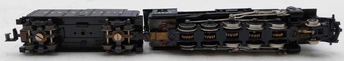 Trix N Scale 2-10-0 Pennsylvania Steam Locomotive & Tender #4638 LN