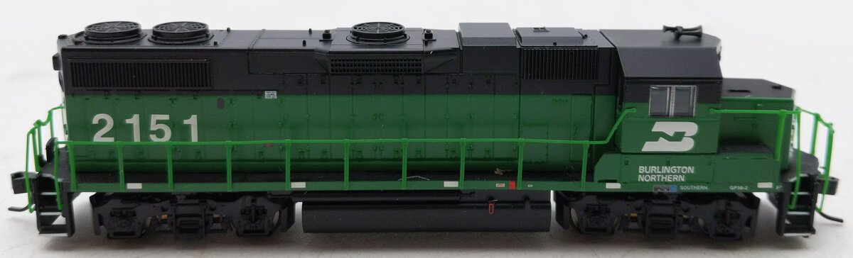Walthers 920-75019 N Scale GP38-2 Burlington Northern Diesel Locomotive #2151 LN/Box