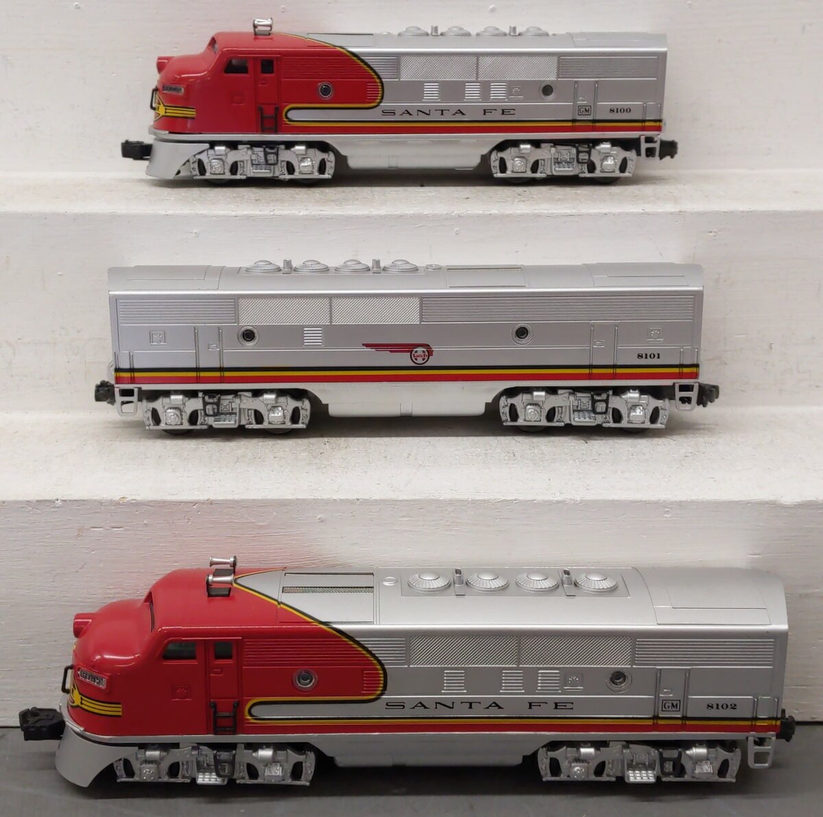 Lionel 6-11711 O Santa Fe F-3 ABA Diesel Locomotive Set #8100/8100/8102 with RS EX/Box