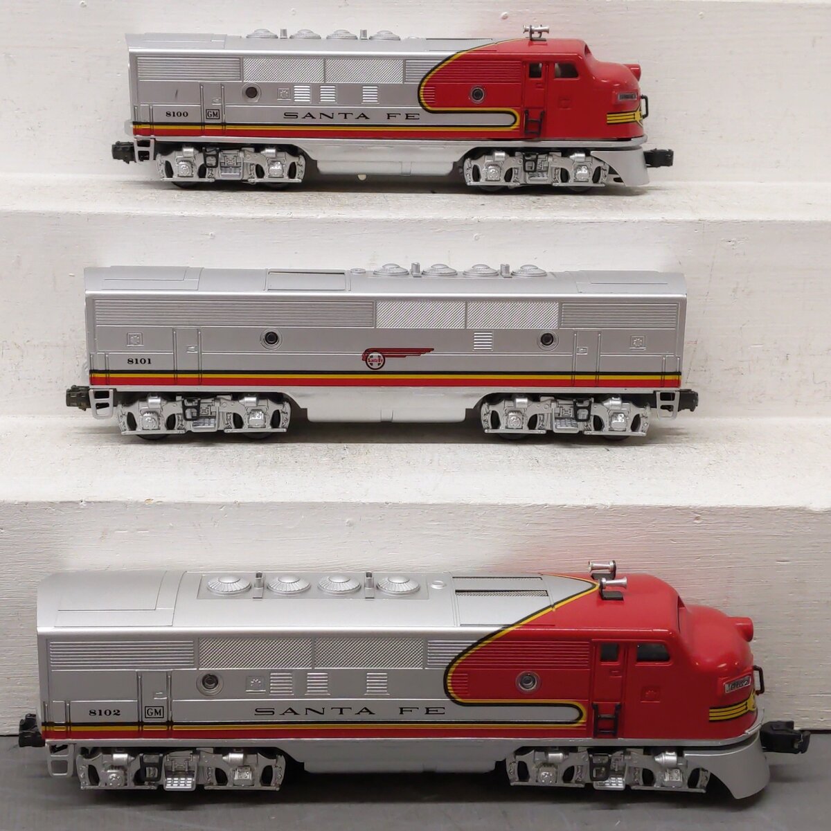 Lionel 6-11711 O Santa Fe F-3 ABA Diesel Locomotive Set #8100/8100/8102 with RS EX/Box