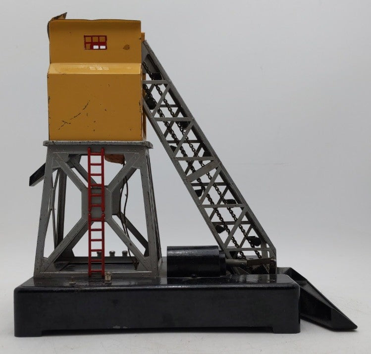 Lionel 97 Vintage O Operating Coal Elevator Loader