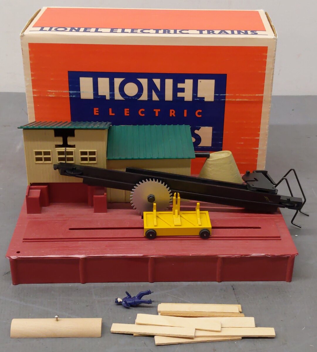 Lionel 4-2321 O Gauge Operating Sawmill VG/Box