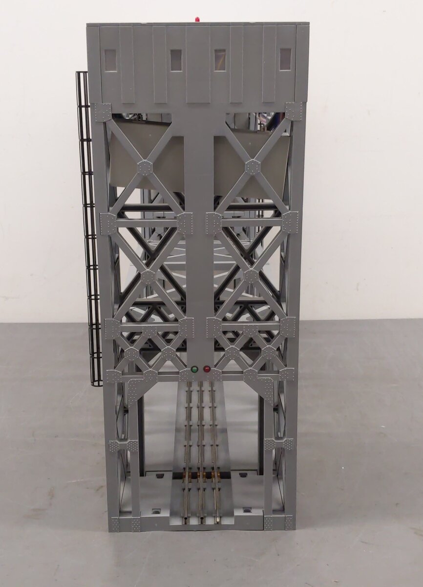Lionel 6-12782 Operating Lift Bridge with Bell & Lights EX/Box