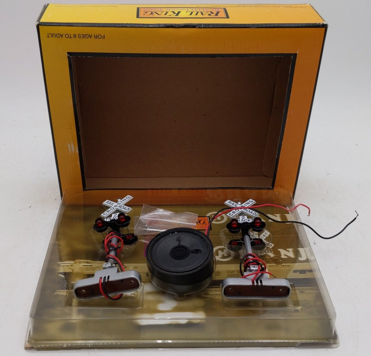 MTH 30-11014 O Scale RailKing Crossing Flasher W/Sound Operating (Set of 2) EX/Box