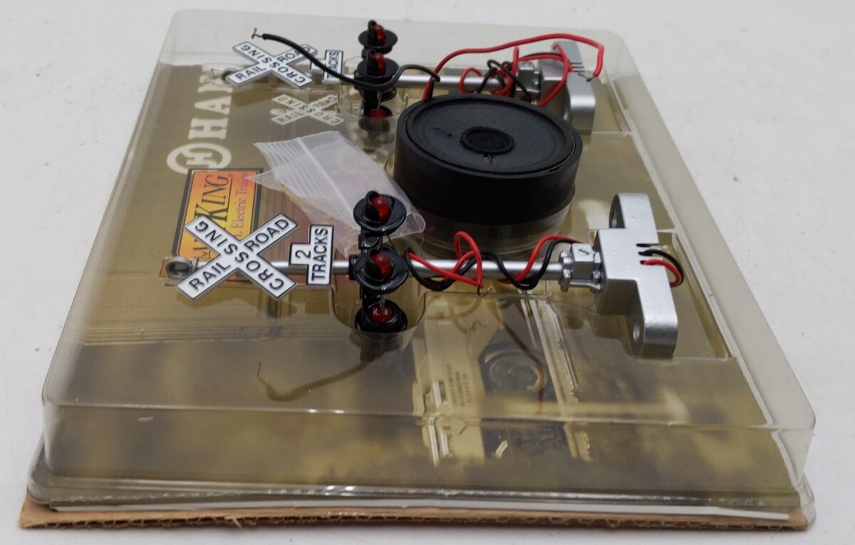 MTH 30-11014 O Scale RailKing Crossing Flasher W/Sound Operating (Set of 2) EX/Box