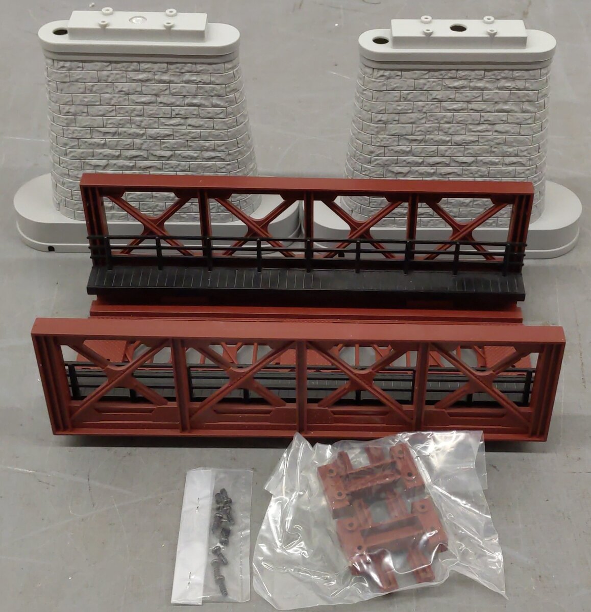 MTH 40-1104 O Gauge Girder Bridge in Rust EX/Box