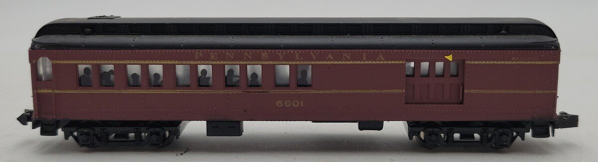 Bachmann 5601 N Scale Pennsylvania Railroad 65' Standard Combine Car #6901 EX/Box