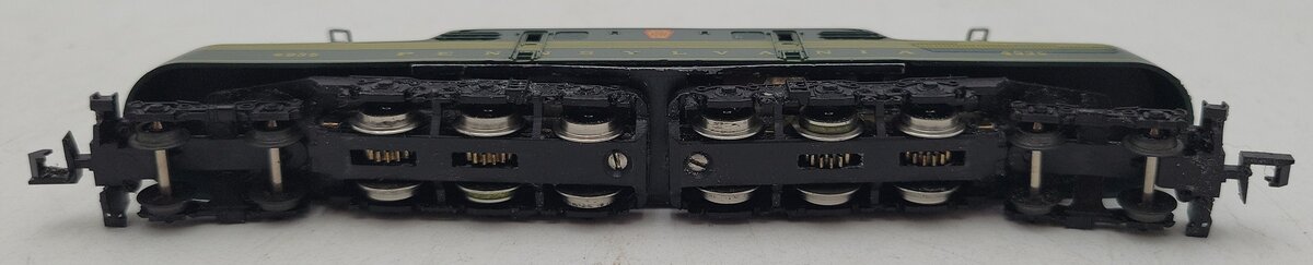 Arnold 5106 N Pennsylvania Tuscan 5-Stripe Electric Locomotive #4935 EX/Box