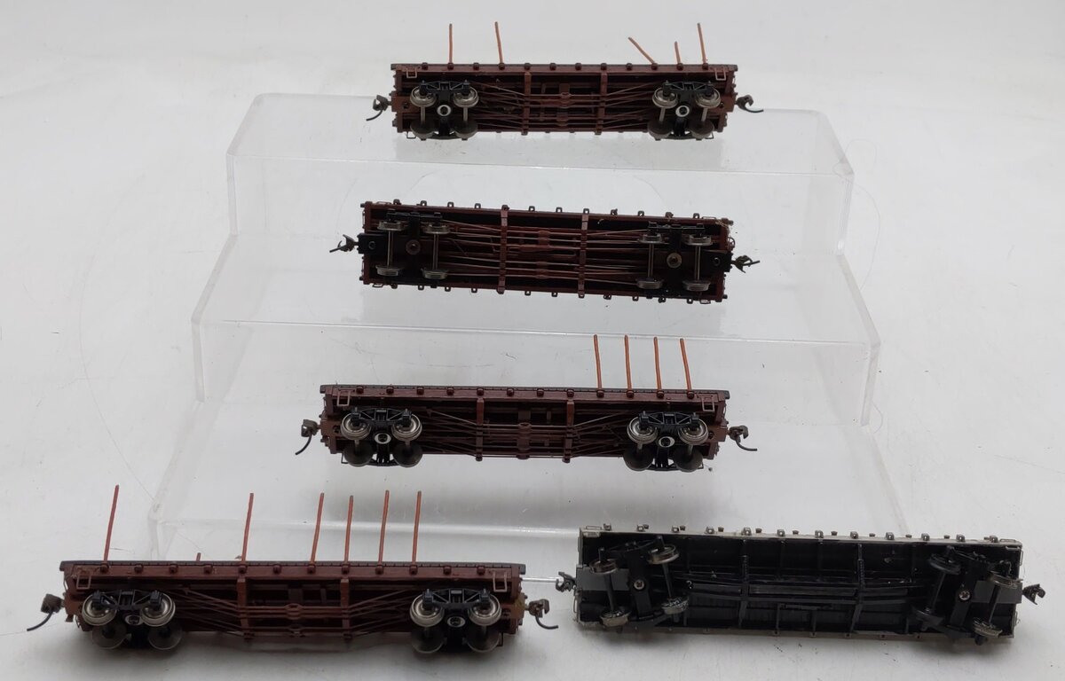 Bachmann/Other HO Scale Flat Cars w/Loads [5] VG