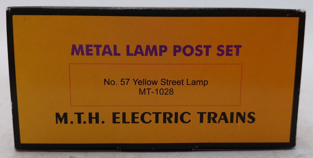 MTH 20-1028 O Gauge Yellow Street Lamp Accessory (Pair of 2) LN/Box