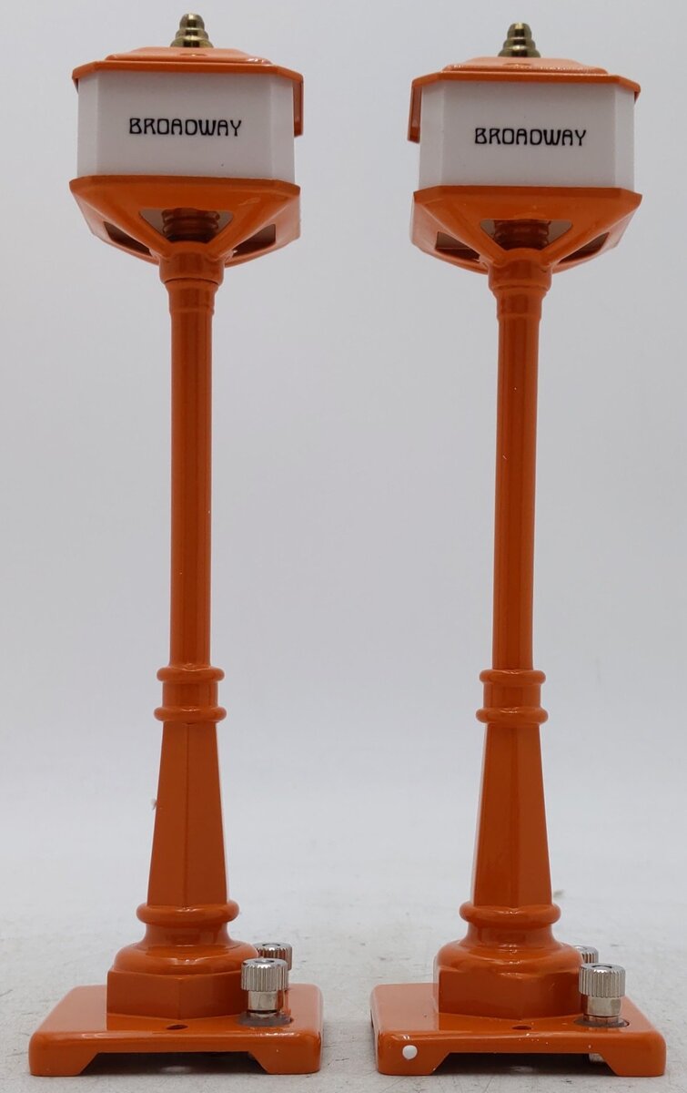 MTH 20-1029 #57 Orange Street Lamps (Set of 2) LN/Box