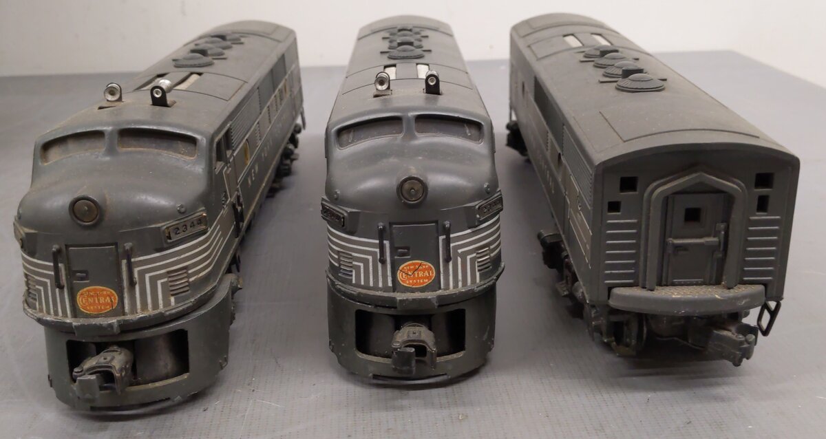 Lionel 2344 Vintage O New York Central F-3 AA Diesel Locomotive Set EX