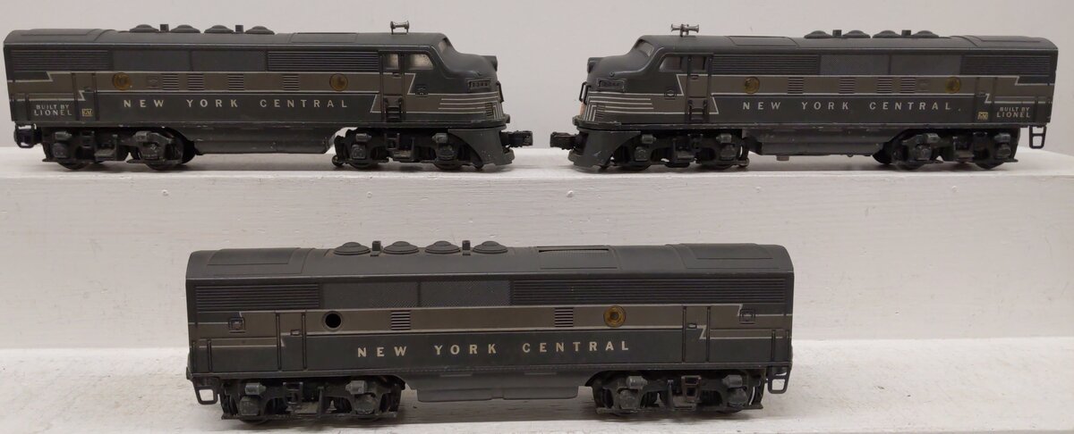 Lionel 2344 Vintage O New York Central F-3 AA Diesel Locomotive Set EX