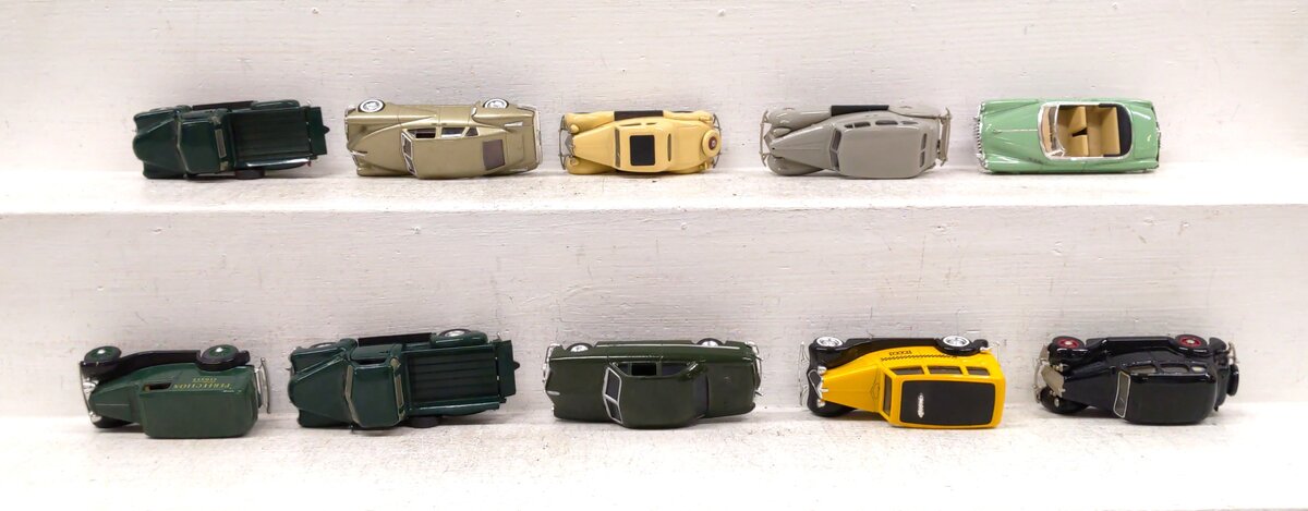 Ertl & Other 1:43 Assorted Die-cast Vehicles [10] EX