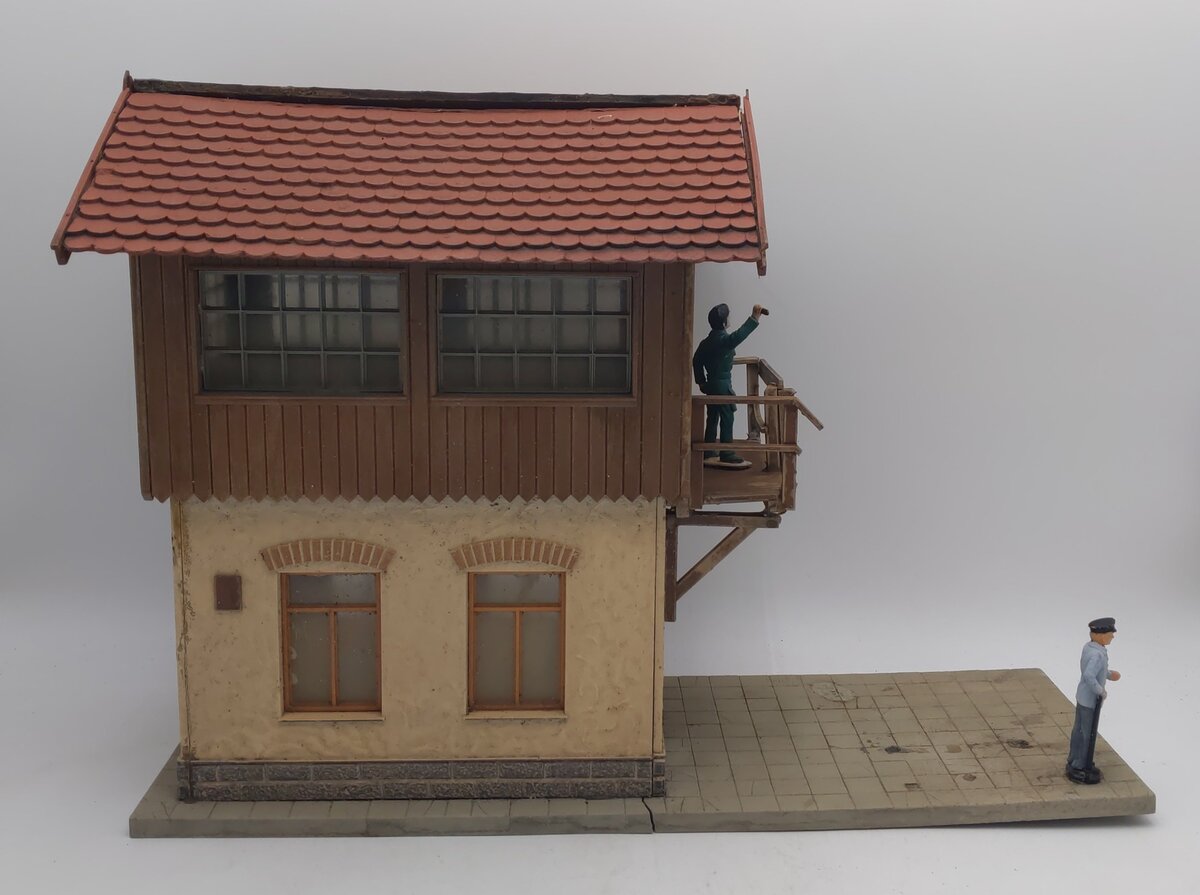 Pola G Scale Plastic 2 Story Building