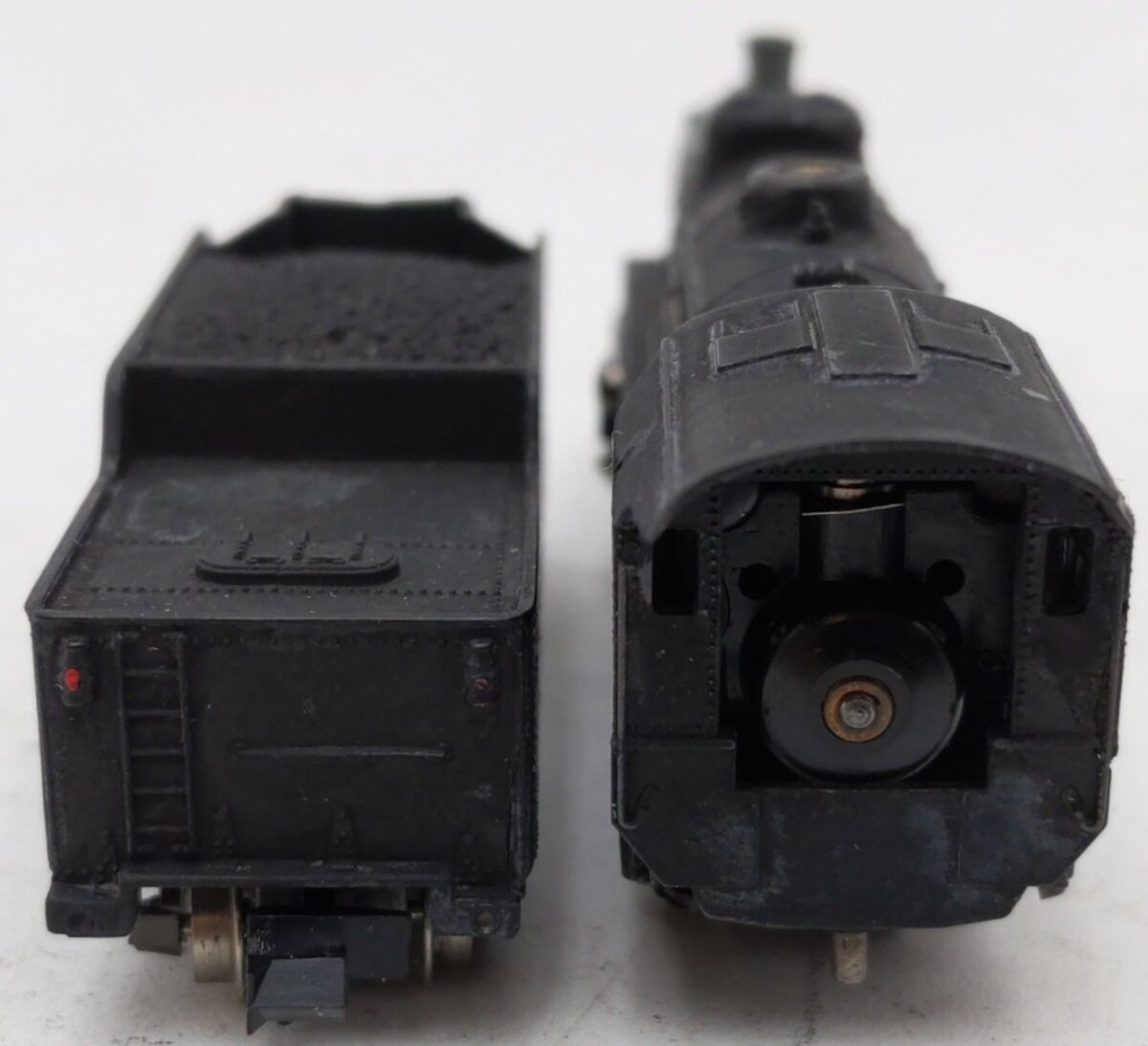 Atlas 2180 N Scale Undecorated 2-8-2 Mikado Steam Locomotive & Tender/Box