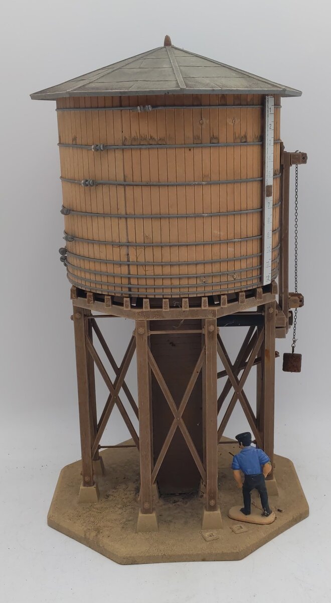 Pola G Scale Water Tower