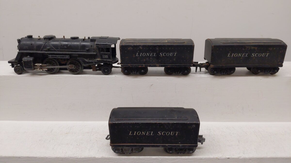 Lionel Vintage O Steam Locomotive & (3) Lionel Scout Tenders