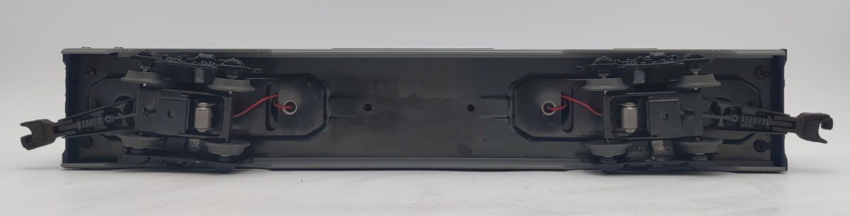 Lionel 6-19147 O Gauge Chesapeake & Ohio Aluminum "Elk Lake" Passenger Car #1803 VG