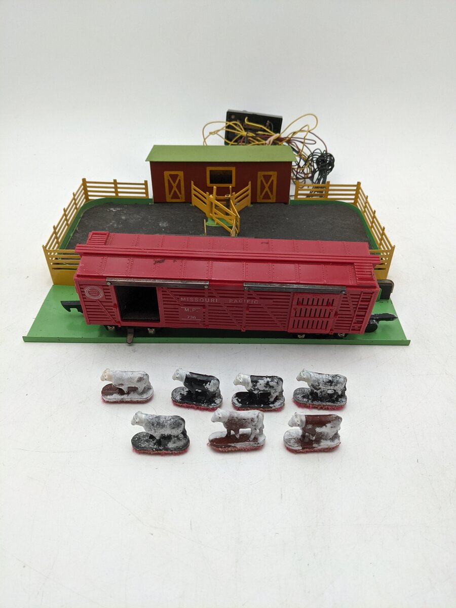 American Flyer 771 Vintage S Operating Cattle Stockyard With Stock Car 736 VG